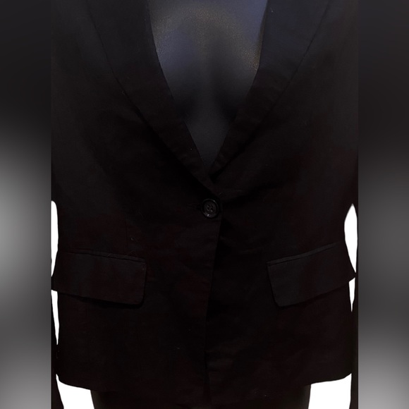 🔸SALE🔸 Black Blazer - Picture 6 of 9